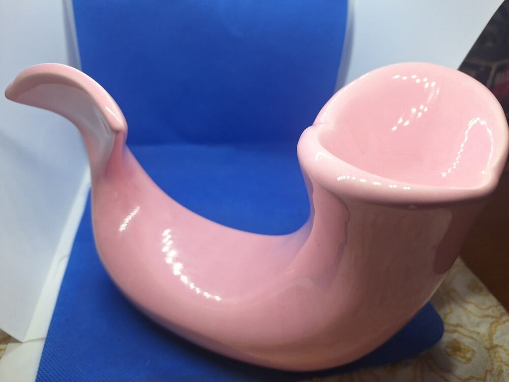 1970's vohann of california htf in creamy pink whale / soap dish / ashtray